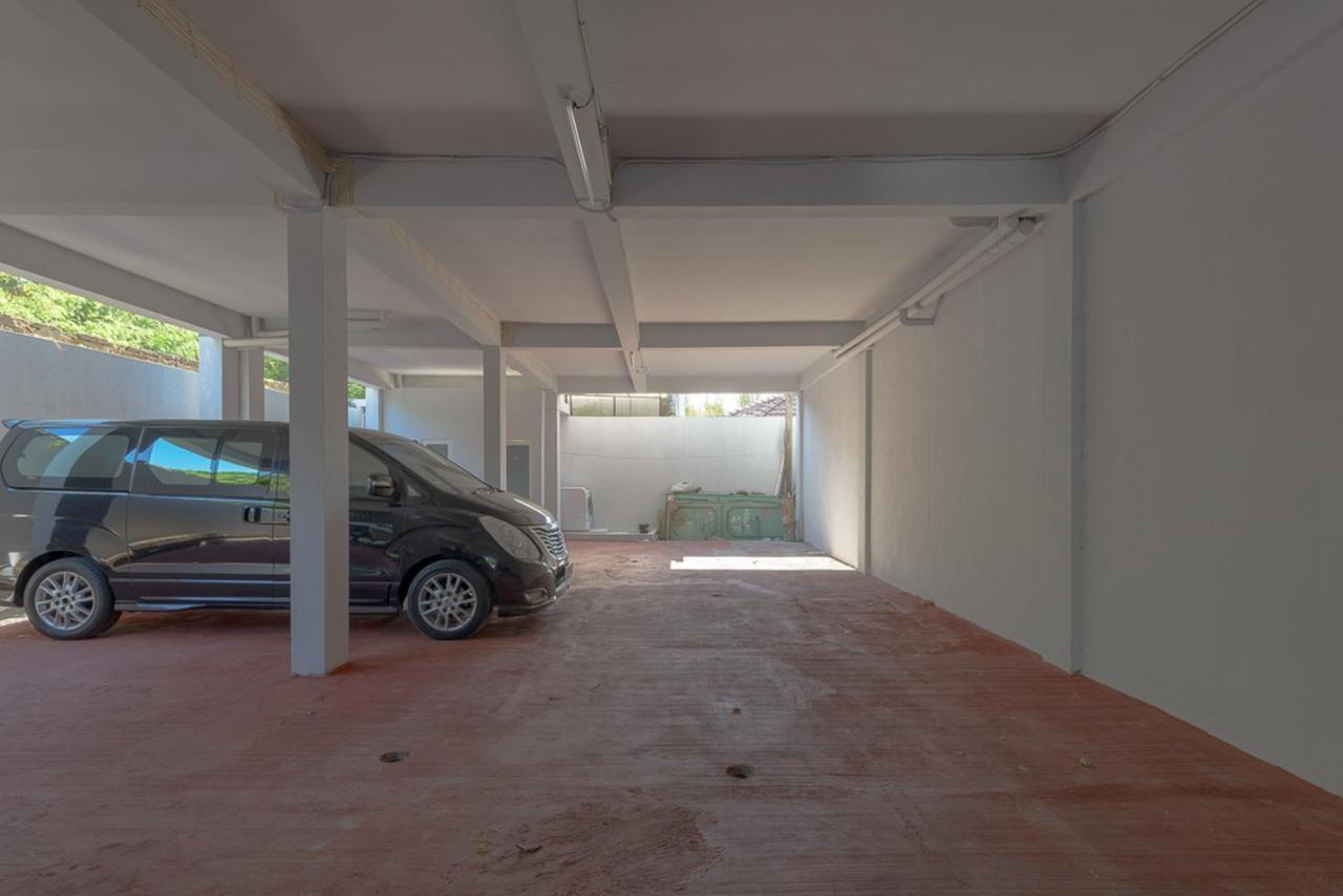 Reddoorz Plus Syariah @ Raya Nginden 2 Surabaya Exterior photo
